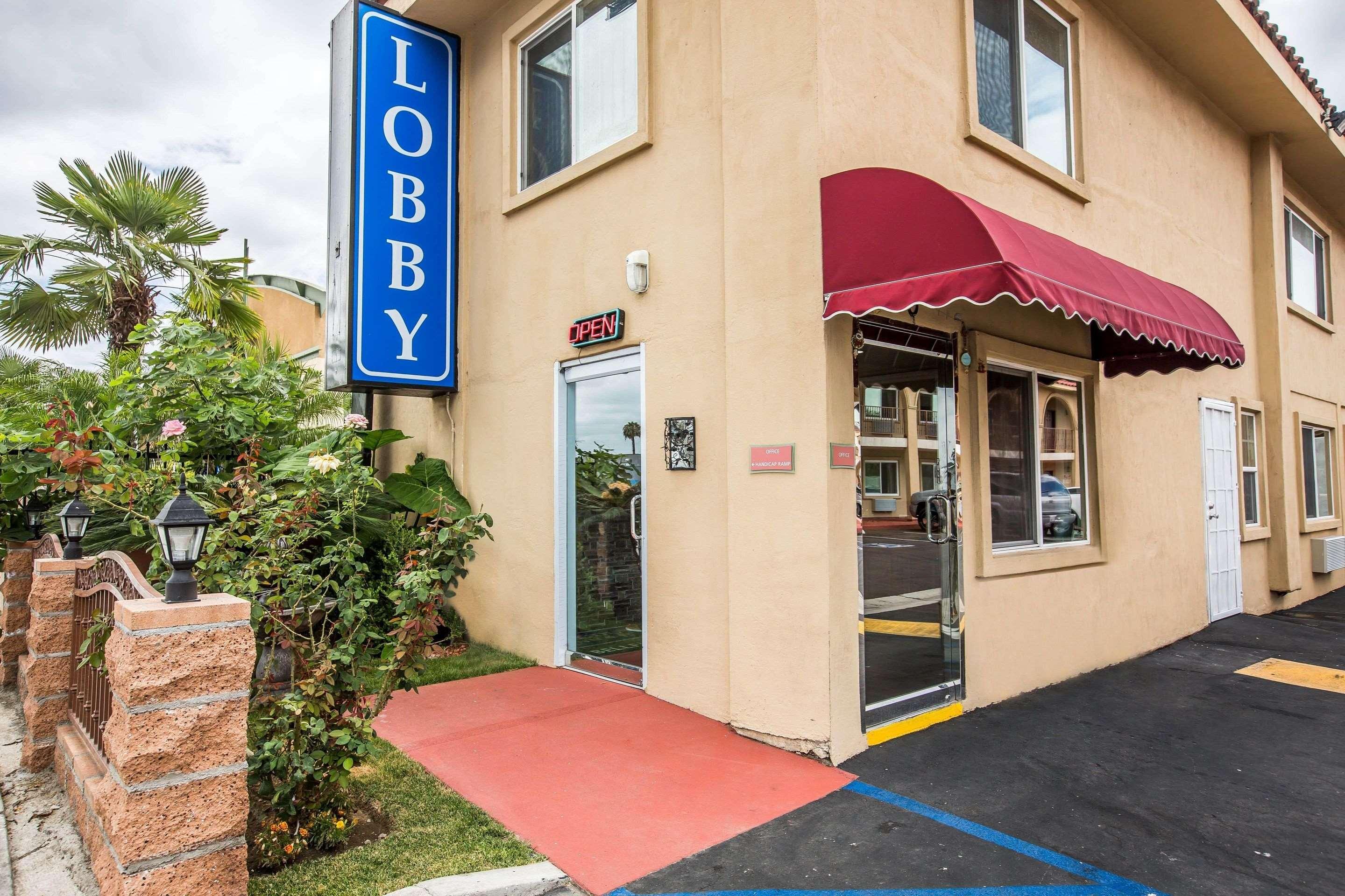 Rodeway Inn & Suites Bellflower Luaran gambar