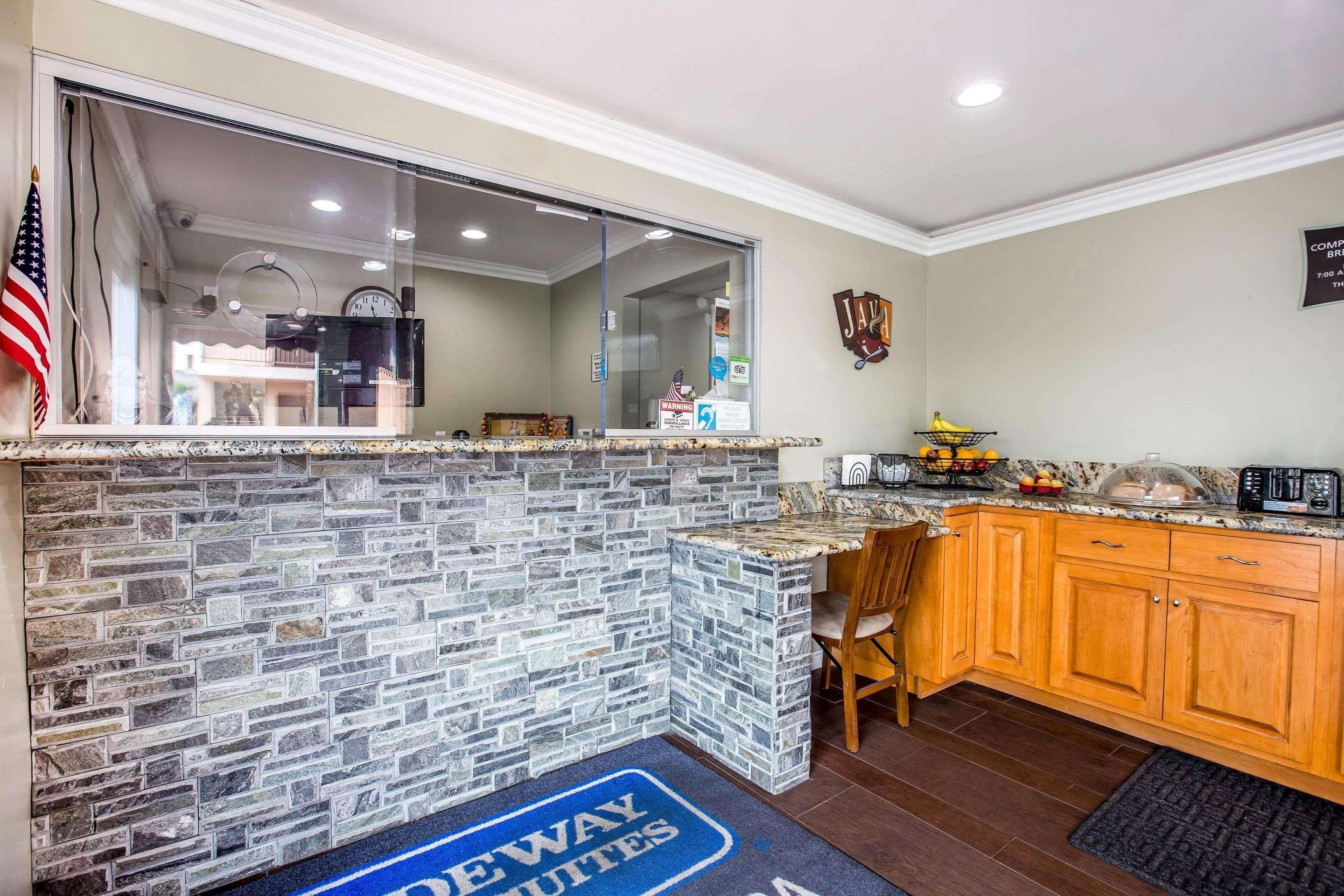 Rodeway Inn & Suites Bellflower Luaran gambar