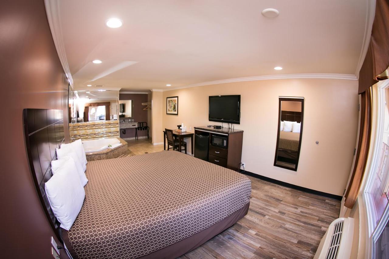 Rodeway Inn & Suites Bellflower Luaran gambar