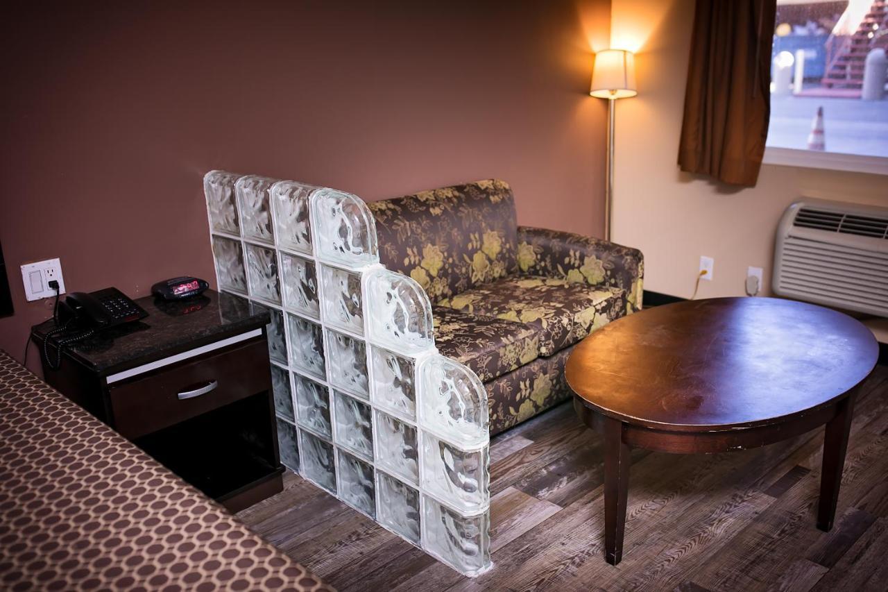 Rodeway Inn & Suites Bellflower Luaran gambar