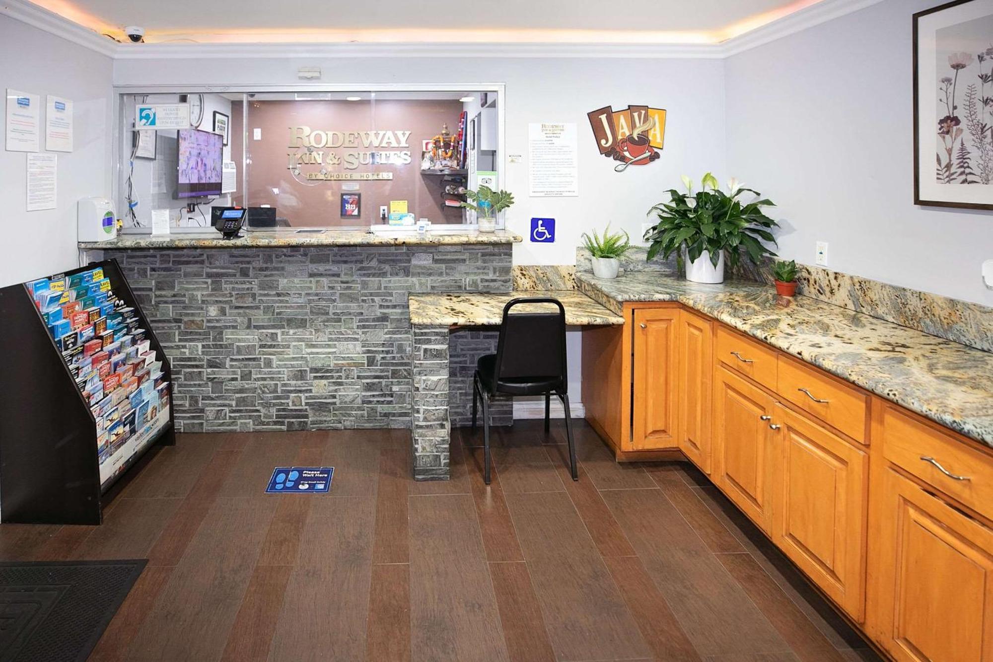 Rodeway Inn & Suites Bellflower Luaran gambar
