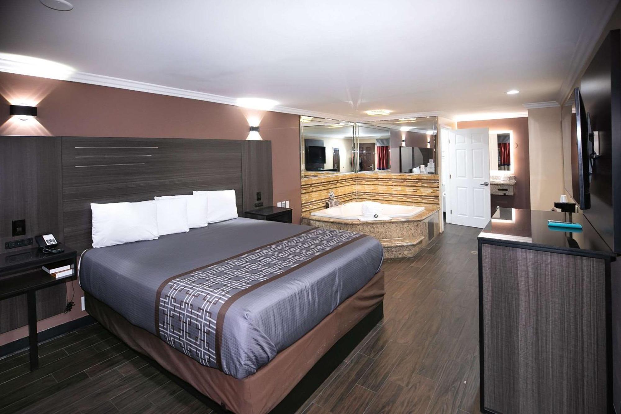 Rodeway Inn & Suites Bellflower Luaran gambar