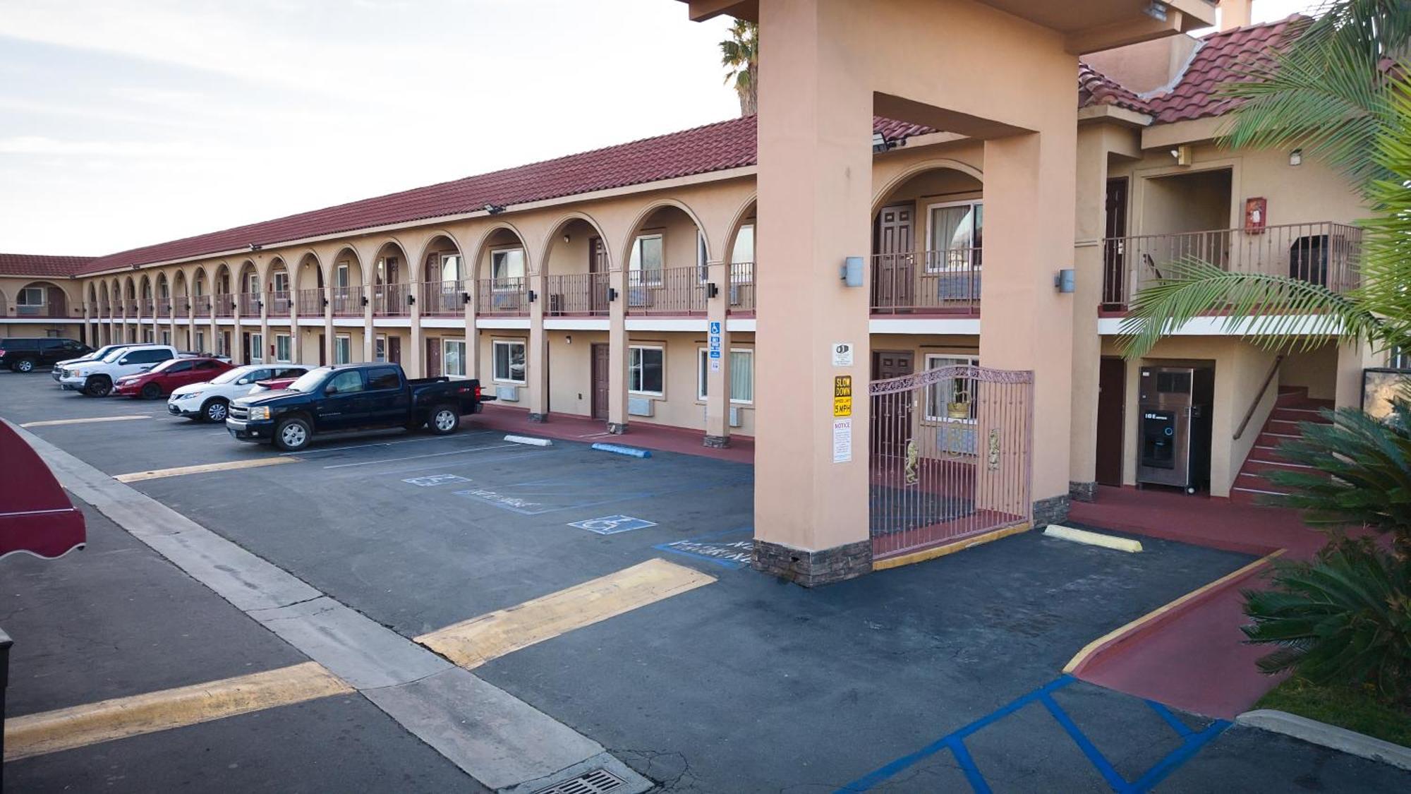 Rodeway Inn & Suites Bellflower Luaran gambar