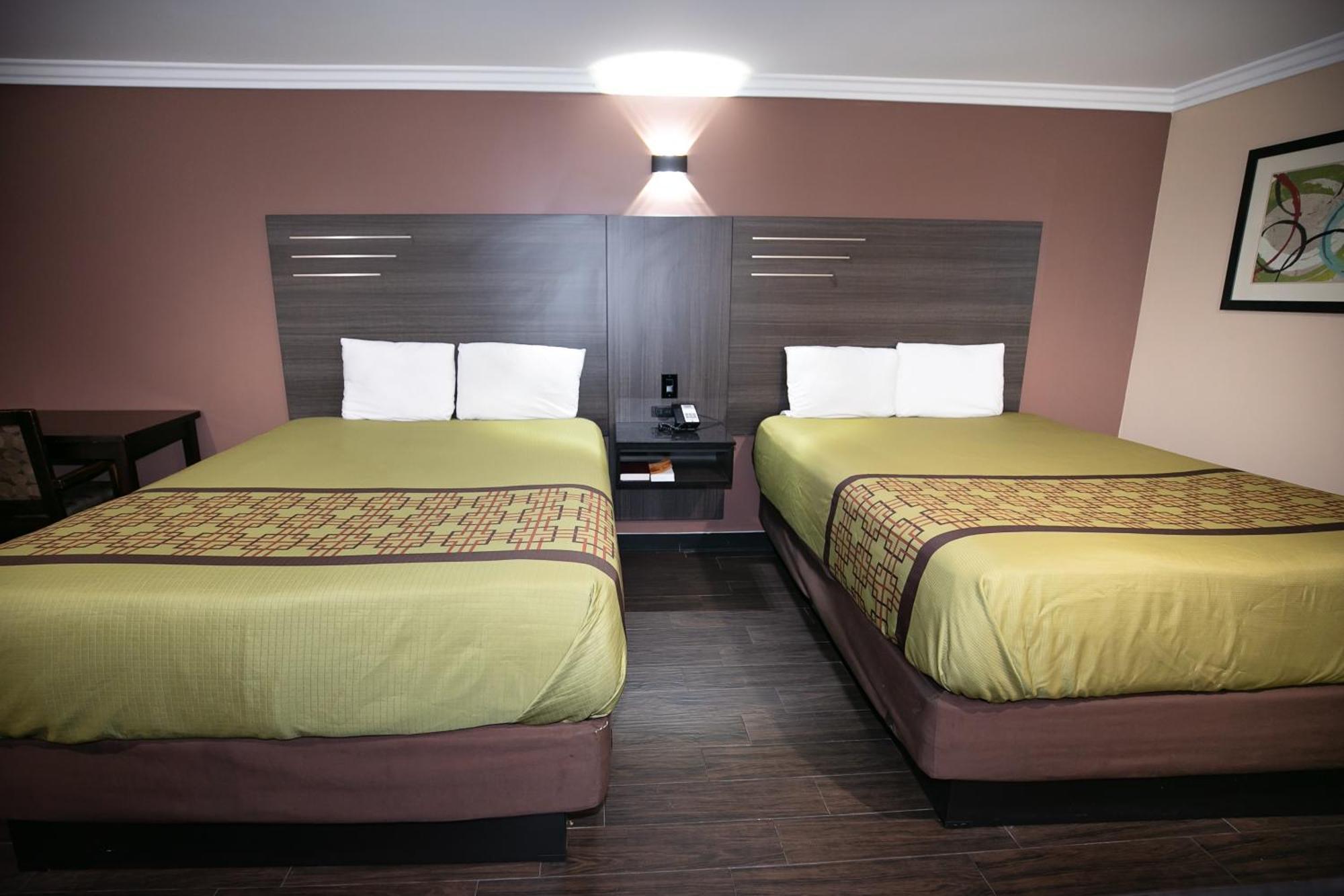Rodeway Inn & Suites Bellflower Luaran gambar