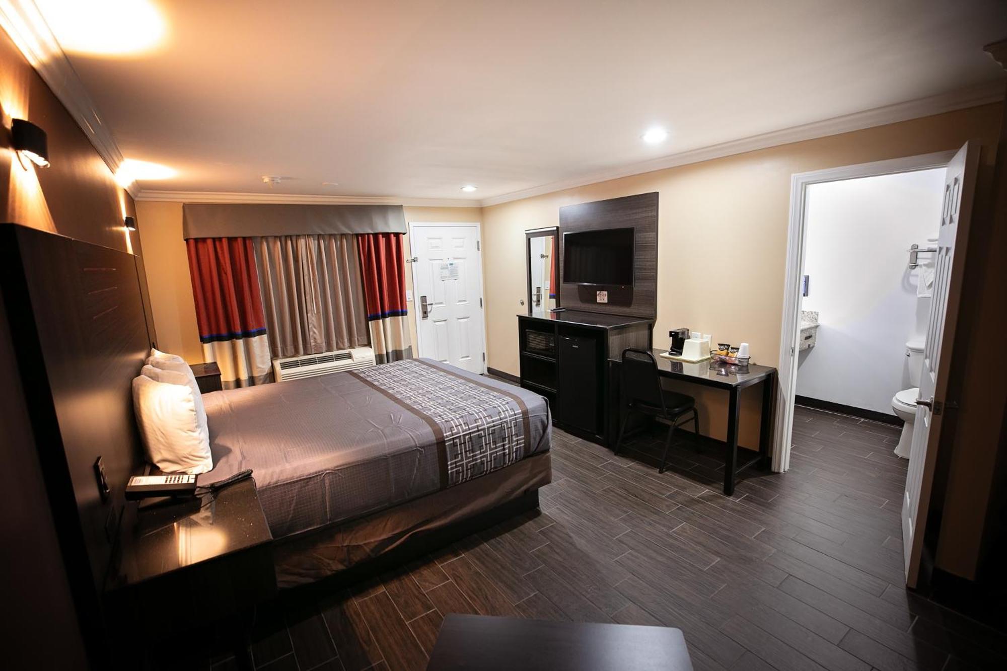 Rodeway Inn & Suites Bellflower Luaran gambar